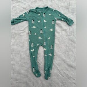 kyte baby penguin zippy size newborn